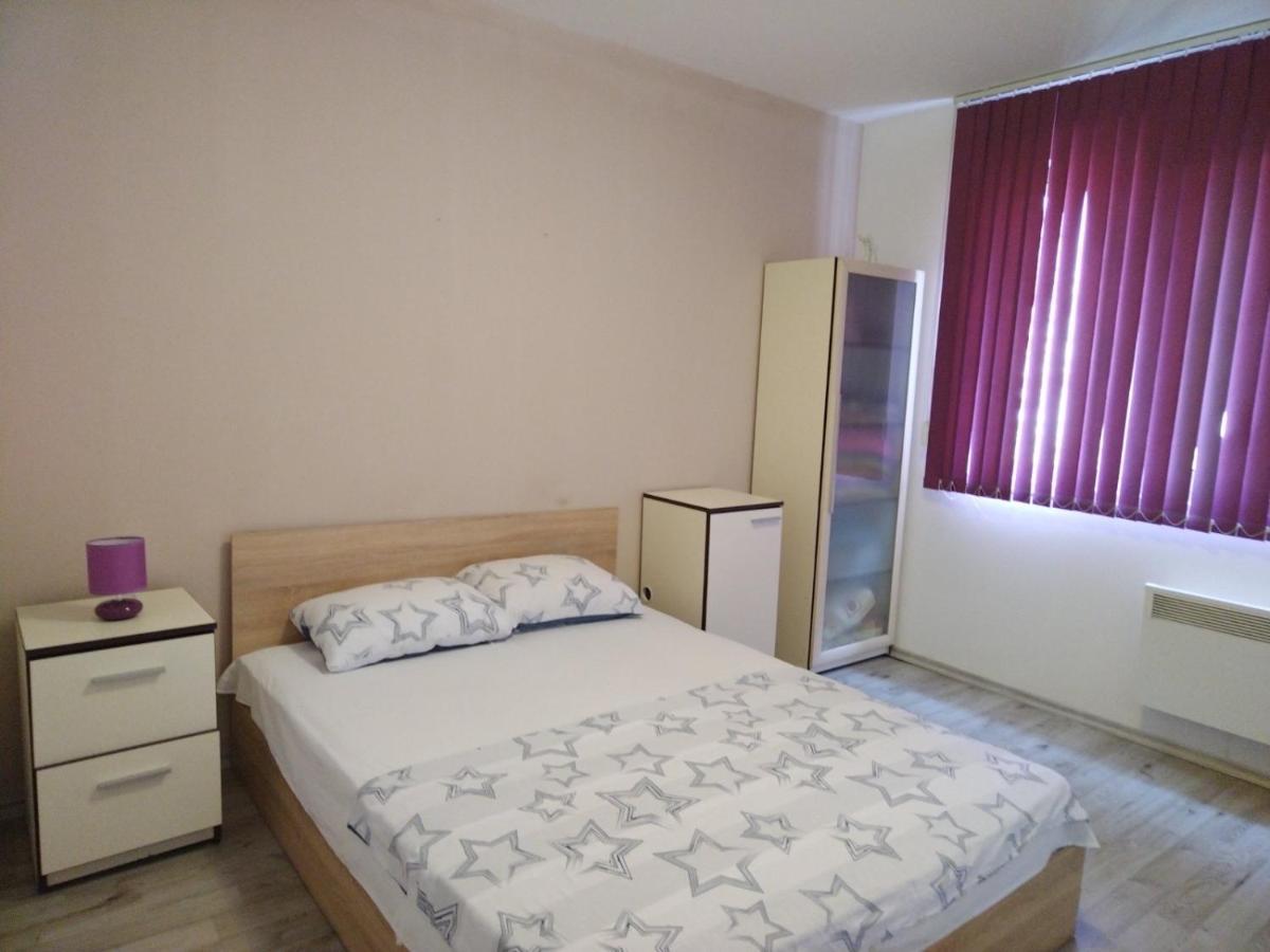 Cosy Central Apartment Varna Buitenkant foto